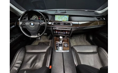 BMW 740 i - автомобили, коли, обяви за нови и употребявани 6