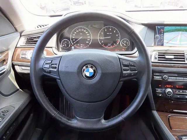 BMW 740 i - автомобили, коли, обяви за нови и употребявани 6