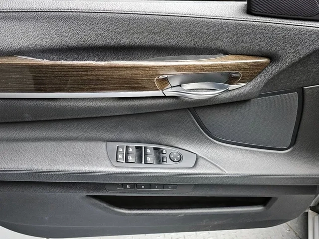 BMW 740 Li - автомобили, коли, обяви за нови и употребявани 16