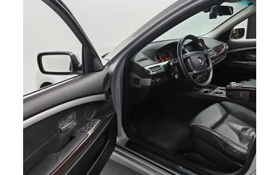 BMW 740 i - автомобили, коли, обяви за нови и употребявани 10