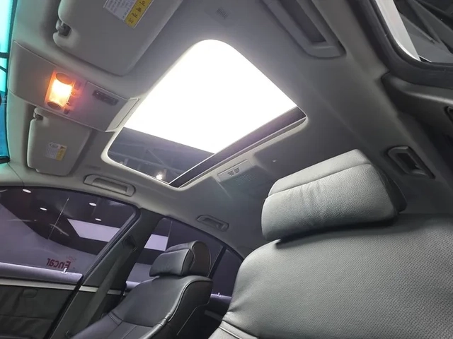 BMW 740 i - автомобили, коли, обяви за нови и употребявани 12