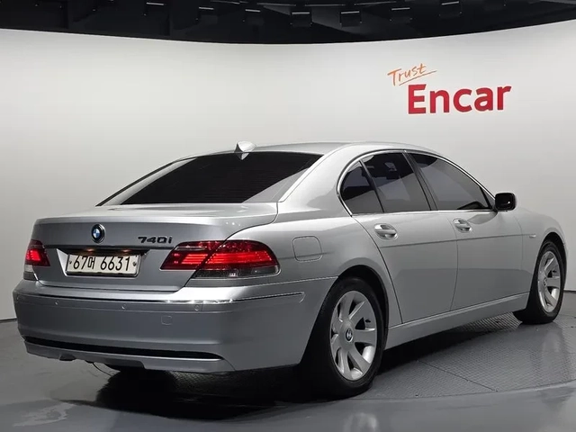 BMW 740 i - автомобили, коли, обяви за нови и употребявани 1