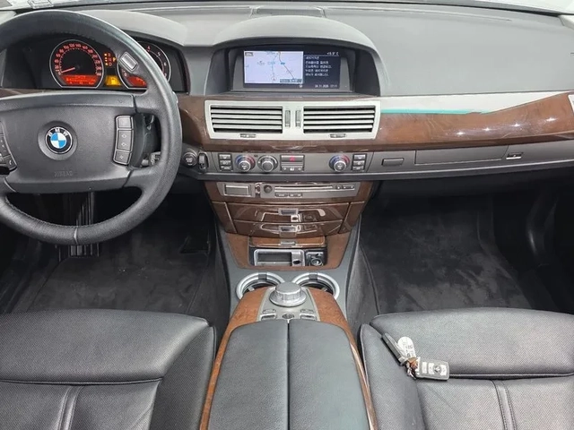 BMW 740 i - автомобили, коли, обяви за нови и употребявани 6