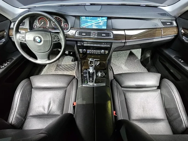 BMW 740 Li - автомобили, коли, обяви за нови и употребявани 6