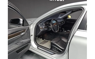 BMW 740 Li - автомобили, коли, обяви за нови и употребявани 9
