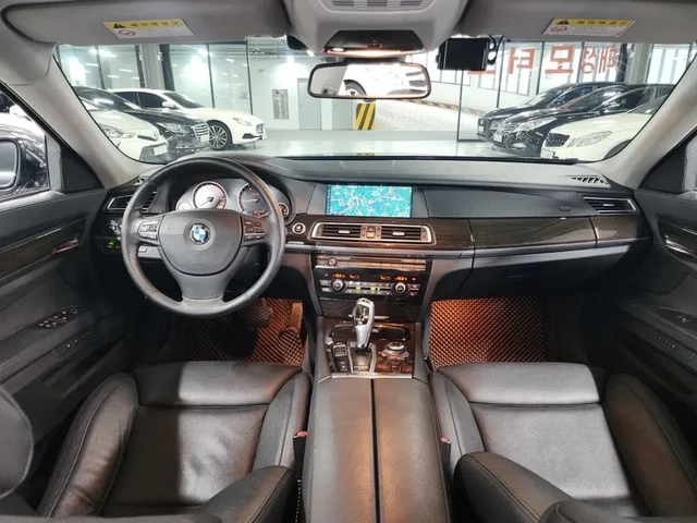 BMW 740 LI - автомобили, коли, обяви за нови и употребявани 12