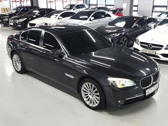 BMW 740 LI - автомобили, коли, обяви за нови и употребявани 1