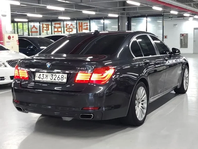 BMW 740 LI - автомобили, коли, обяви за нови и употребявани 8