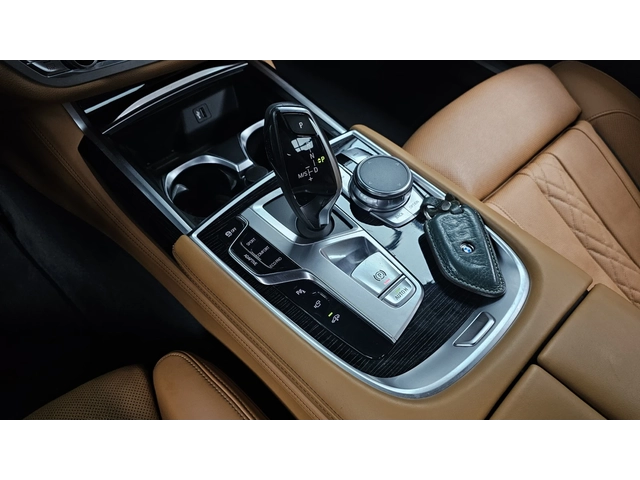 BMW 740 2018* LONG* M-PK* МАСАЖ* ОБДУХ* 360* DIS* HUD* SOF - автомобили, коли, обяви за нови и употребявани 11