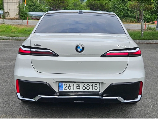 BMW 740 XDRIVE | M SPORT | TV SCREEN - автомобили, коли, обяви за нови и употребявани 1