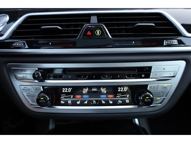 BMW 740 * INDIVIDUAL* XDRIVE* LASER LIGHTS* 360* - автомобили, коли, обяви за нови и употребявани 14