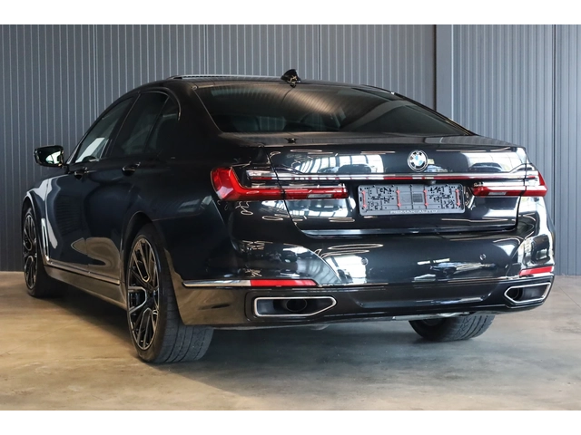 BMW 740 * INDIVIDUAL* XDRIVE* LASER LIGHTS* 360* - автомобили, коли, обяви за нови и употребявани 4