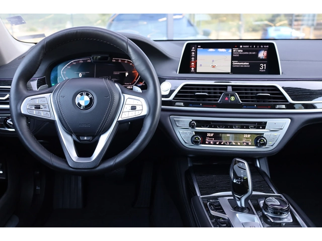 BMW 740 * INDIVIDUAL* XDRIVE* LASER LIGHTS* 360* - автомобили, коли, обяви за нови и употребявани 8