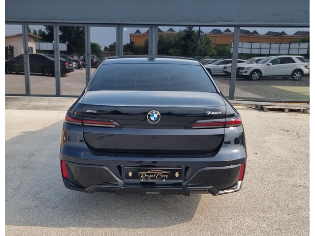 BMW 740 * INDIVIDUAL* Xdrive* Mpack* Head up* Distr* B&W* - автомобили, коли, обяви за нови и употребявани 4