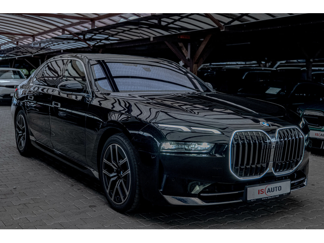 BMW 740 d/BMW Individual/Bower&Wilkins/Камера 360/Панорама/Massage - автомобили, коли, обяви за нови и употребявани 1