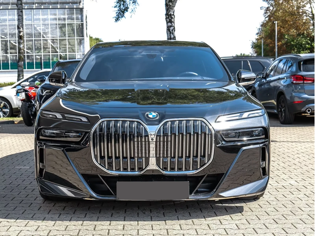 BMW 740 740 - автомобили, коли, обяви за нови и употребявани 2