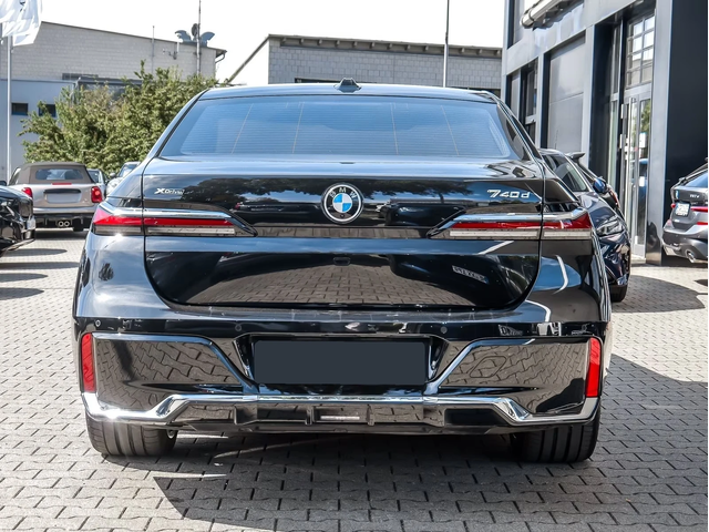 BMW 740 740 - автомобили, коли, обяви за нови и употребявани 4