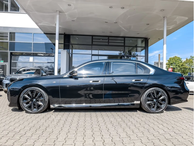 BMW 740 740 - автомобили, коли, обяви за нови и употребявани 5