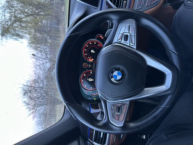 BMW 740 i Long M-pack Nappa Carbon Core - автомобили, коли, обяви за нови и употребявани 12