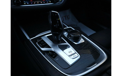 BMW 740 Long/xDrive/Bower&Willkins/Панорама/Обдухване/ - автомобили, коли, обяви за нови и употребявани 10