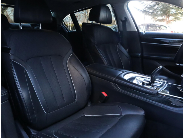 BMW 740 Long/xDrive/Bower&Willkins/Панорама/Обдухване/ - автомобили, коли, обяви за нови и употребявани 7