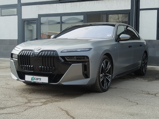 BMW 740 X Drive - автомобили, коли, обяви за нови и употребявани 0