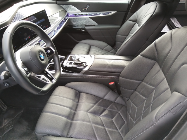 BMW 740 X Drive - автомобили, коли, обяви за нови и употребявани 6