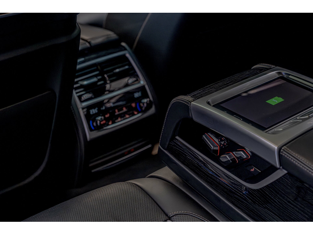 BMW 740 xDrive/M-Pack/Distronic/Laser/Harman Kardon/HuD/Камера 360 - автомобили, коли, обяви за нови и употребявани 12