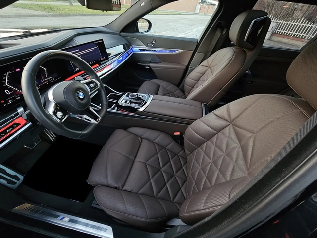 BMW 740d 740d xDrive M-Pack - автомобили, коли, обяви за нови и употребявани 7