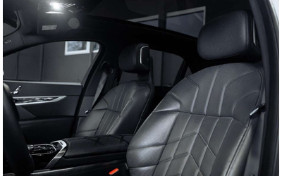 BMW 740d 740d xDrive M Pack - автомобили, коли, обяви за нови и употребявани 7