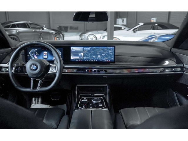 BMW 740d 740d xDrive M Pack - автомобили, коли, обяви за нови и употребявани 8