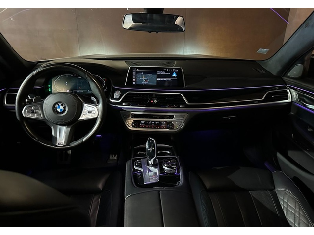 BMW 740d 740d xDrive M-Pack - автомобили, коли, обяви за нови и употребявани 11