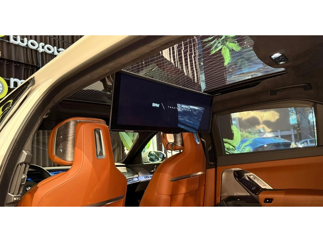 BMW 740d 740d xDrive M-Sport Pack - автомобили, коли, обяви за нови и употребявани 9