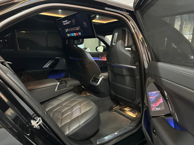 BMW 740d 740d xDrive M-Sport paket - автомобили, коли, обяви за нови и употребявани 6