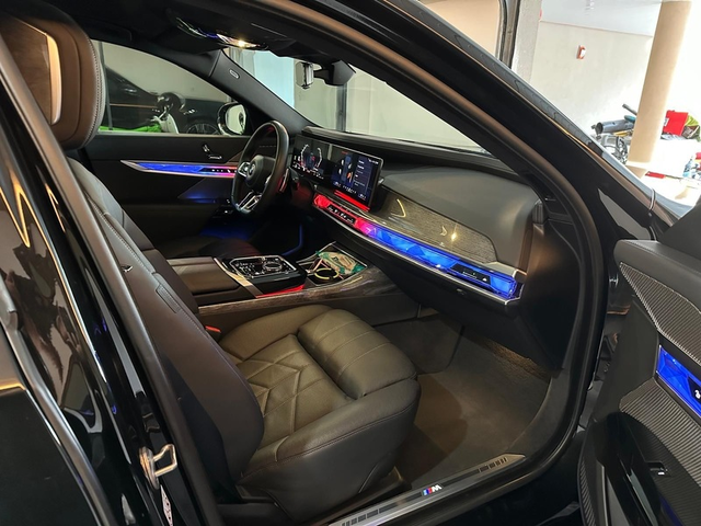 BMW 740d 740d xDrive M-Sport paket - автомобили, коли, обяви за нови и употребявани 8