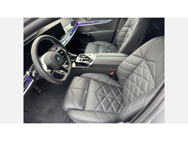 BMW 740d xDrive - автомобили, коли, обяви за нови и употребявани 5