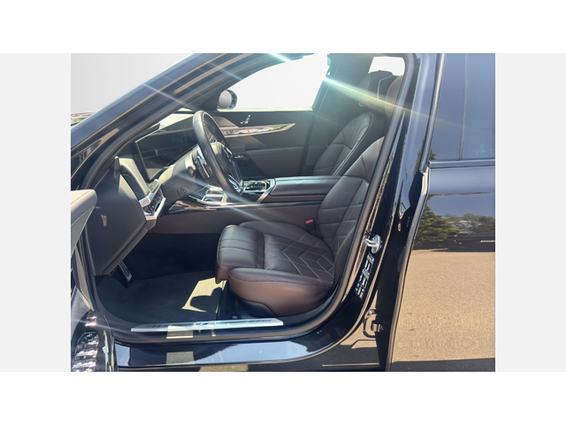 BMW 740d xDrive - автомобили, коли, обяви за нови и употребявани 5