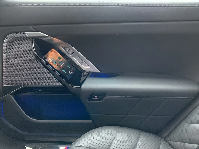 BMW 740d 740d - автомобили, коли, обяви за нови и употребявани 10