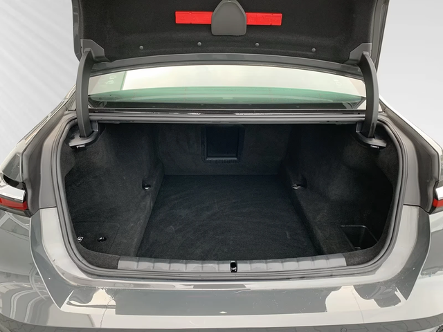 BMW 740d 740d - автомобили, коли, обяви за нови и употребявани 6