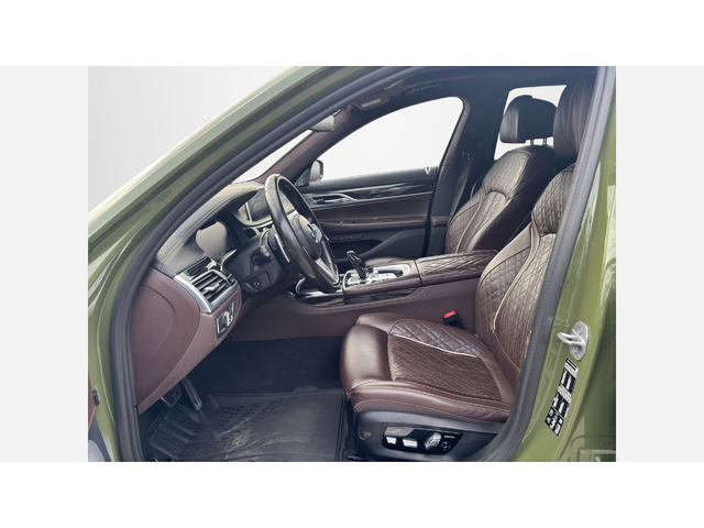 BMW 740d xDrive Sedan - автомобили, коли, обяви за нови и употребявани 5