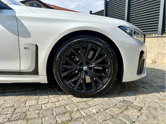 BMW 740Ld xDrive Гаранция Executive Drive Pro B&W TV - автомобили, коли, обяви за нови и употребявани 19