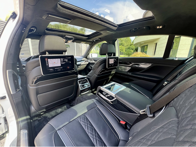 BMW 740Ld xDrive Гаранция Executive Drive Pro B&W TV - автомобили, коли, обяви за нови и употребявани 7