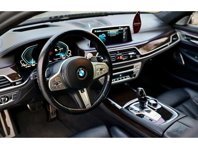 BMW 745e 745e M-Sport - автомобили, коли, обяви за нови и употребявани 7