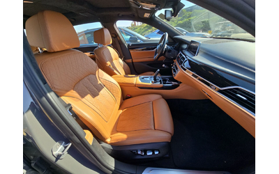 BMW 750 M-PACK* LASERLIGHT* DISTRO* HEADUP* МАСАЖ* ОБДУХ* - автомобили, коли, обяви за нови и употребявани 12