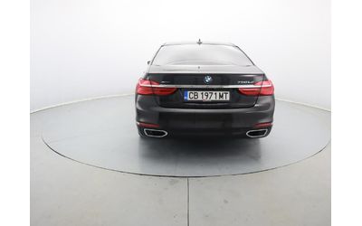 BMW 750 - автомобили, коли, обяви за нови и употребявани 17