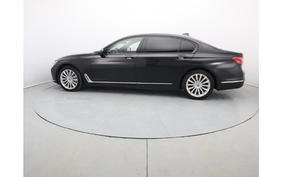 BMW 750 - автомобили, коли, обяви за нови и употребявани 25