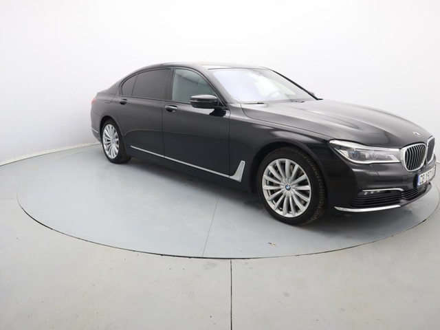 BMW 750 - автомобили, коли, обяви за нови и употребявани 2