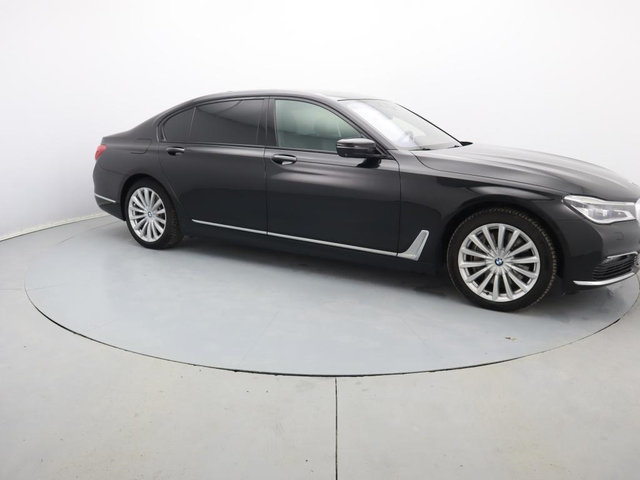 BMW 750 - автомобили, коли, обяви за нови и употребявани 4