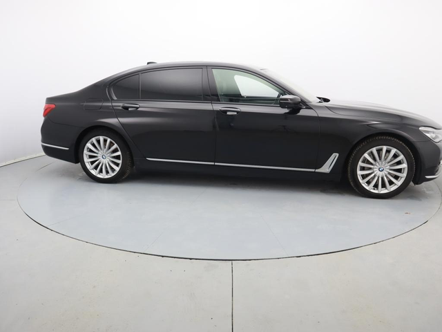 BMW 750 - автомобили, коли, обяви за нови и употребявани 6