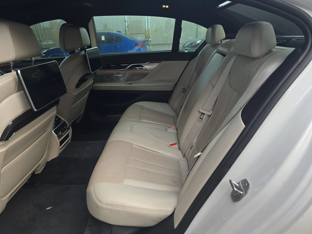 BMW 750 Li / M-PACK / FULL MAXX / УНИКАТ ! - автомобили, коли, обяви за нови и употребявани 11